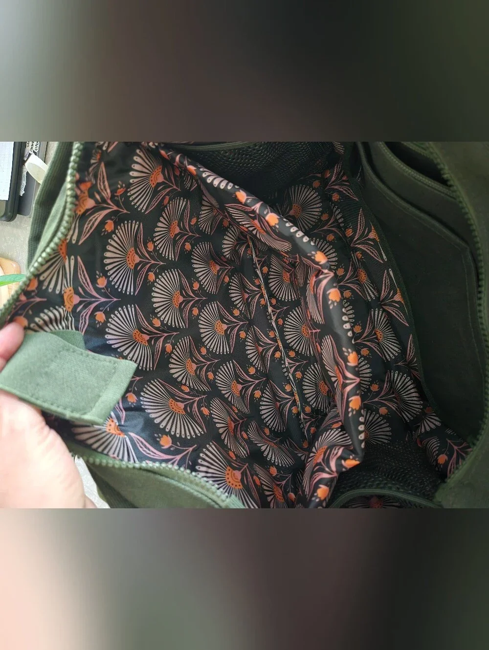 PopFlex Sloane Tote - Jungle Green/Floral Interior - EUC